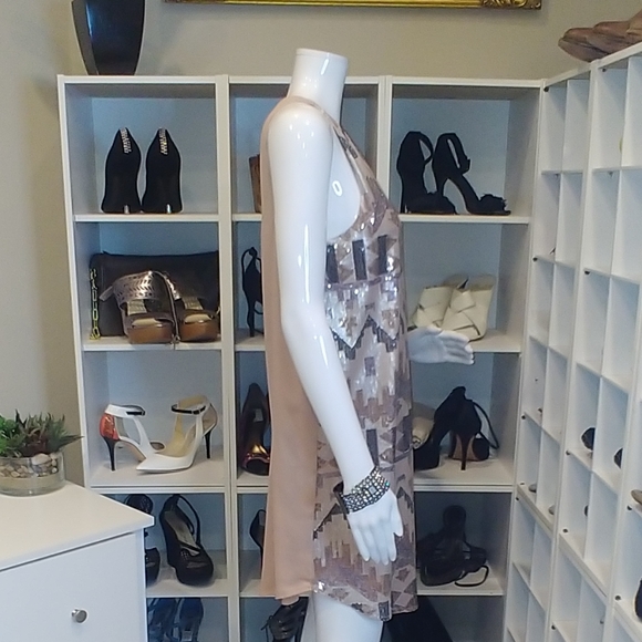 EVERLY SEQUIN DESIGN DRESS S - Picture 6 of 7